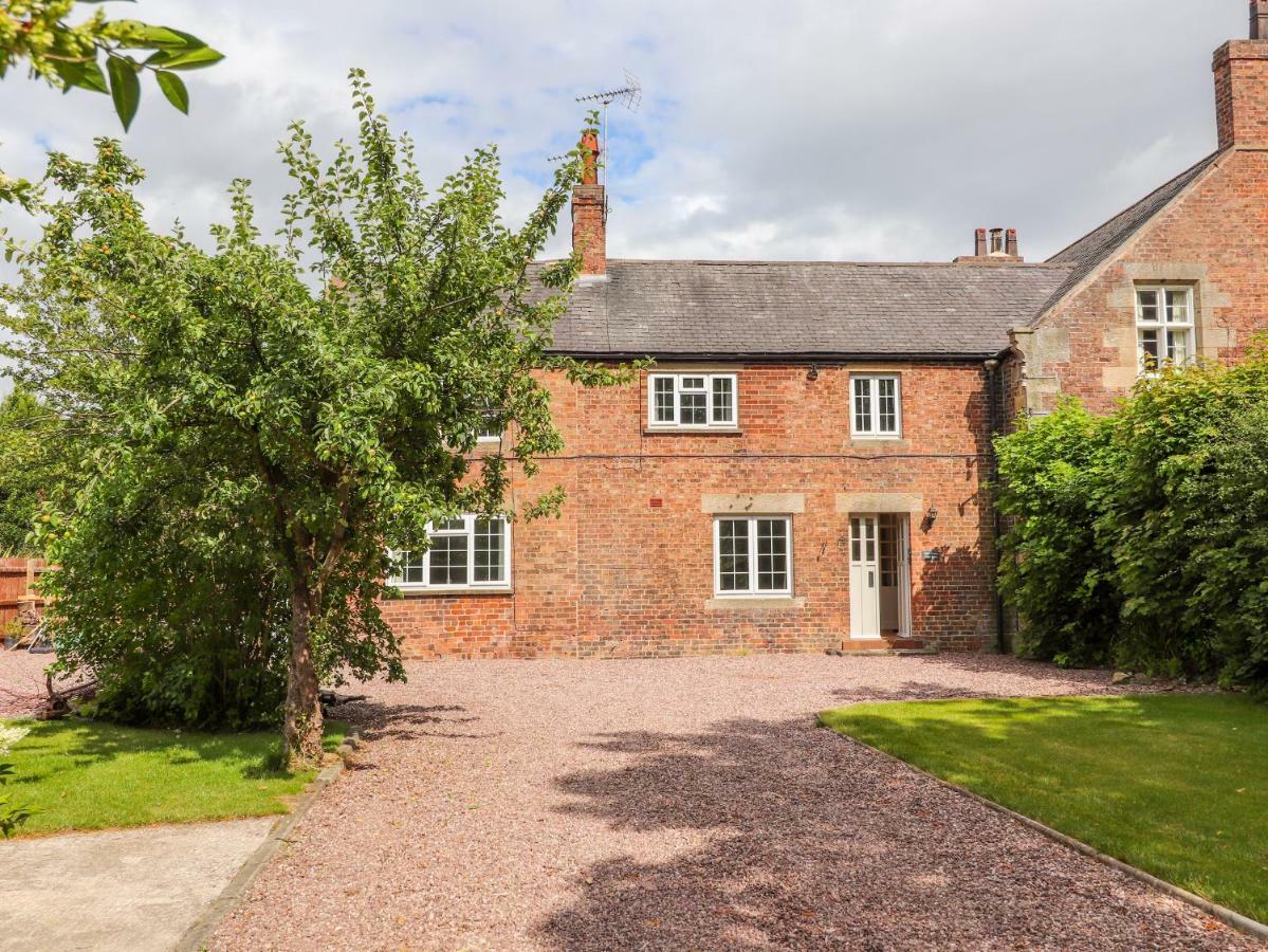 Well House Farm Flat 2 *